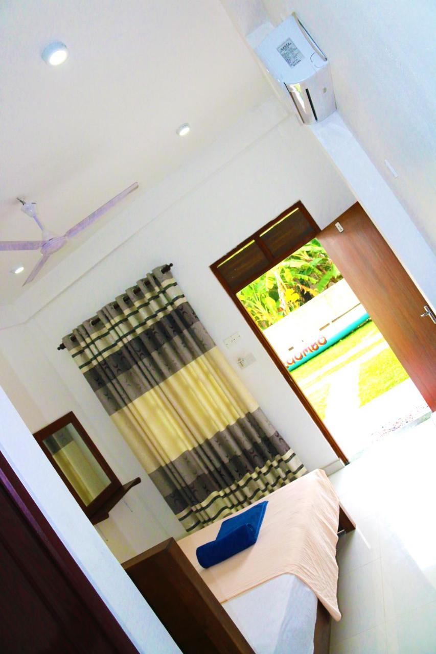 A&B Resort Negombo Kudapaduwa Exterior photo